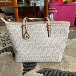 Michael Kors Jet Set Travel